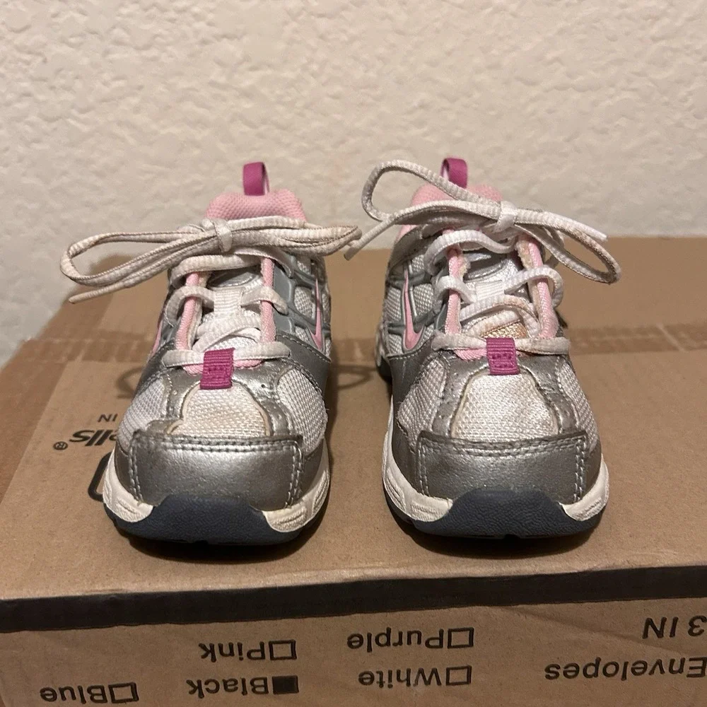 Vintage Y2K Nike INF LIT Attest Silver & Link Sneakers Shoes Infant Size 5 Rare